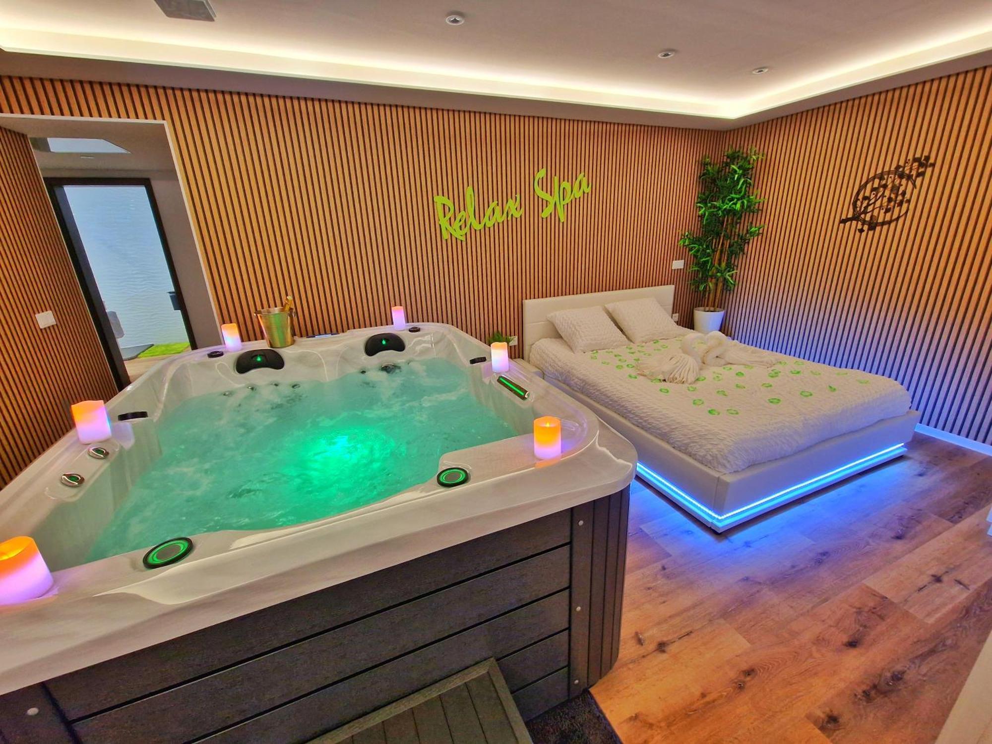 Relax Spa-4 Pers-Jacuzzi-Parking-Jardin-Clim-Colmar Muntzenheim エクステリア 写真