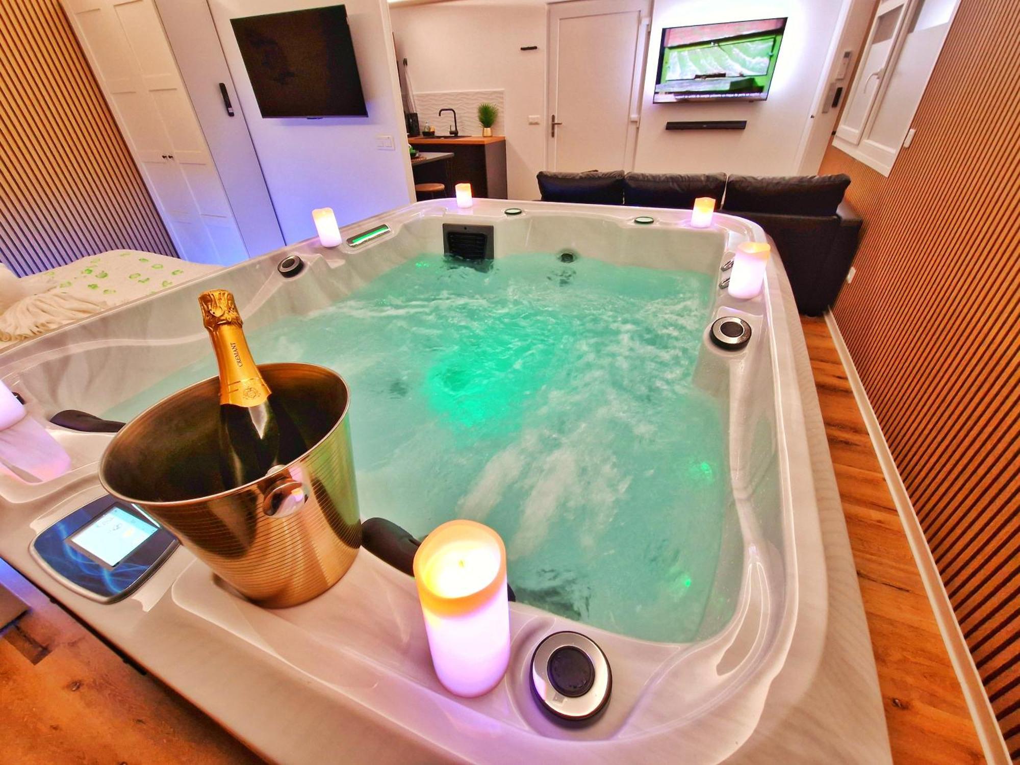 Relax Spa-4 Pers-Jacuzzi-Parking-Jardin-Clim-Colmar Muntzenheim エクステリア 写真