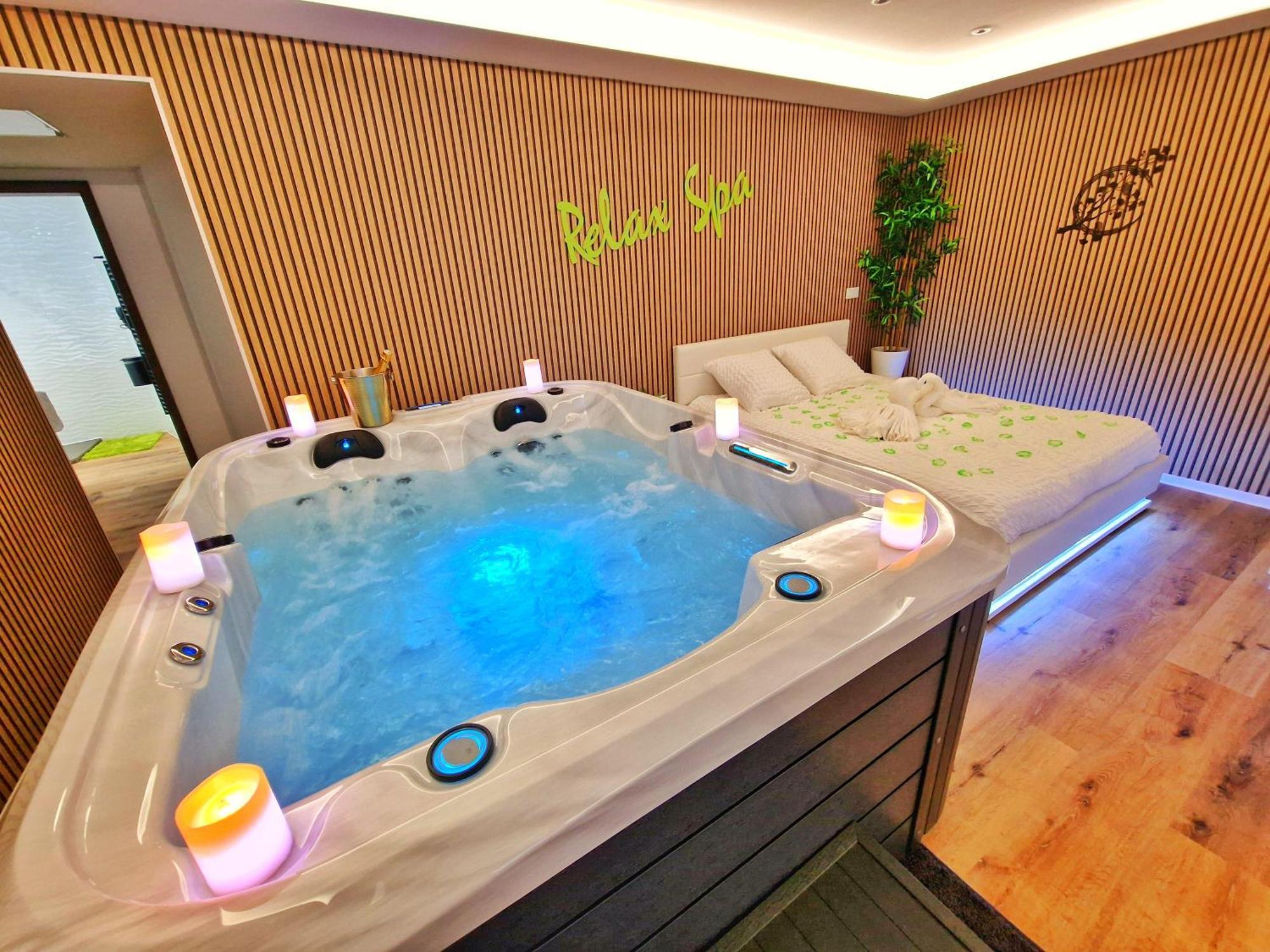 Relax Spa-4 Pers-Jacuzzi-Parking-Jardin-Clim-Colmar Muntzenheim エクステリア 写真