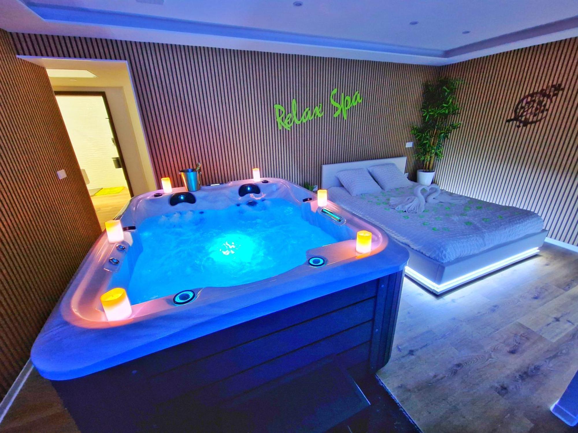 Relax Spa-4 Pers-Jacuzzi-Parking-Jardin-Clim-Colmar Muntzenheim エクステリア 写真