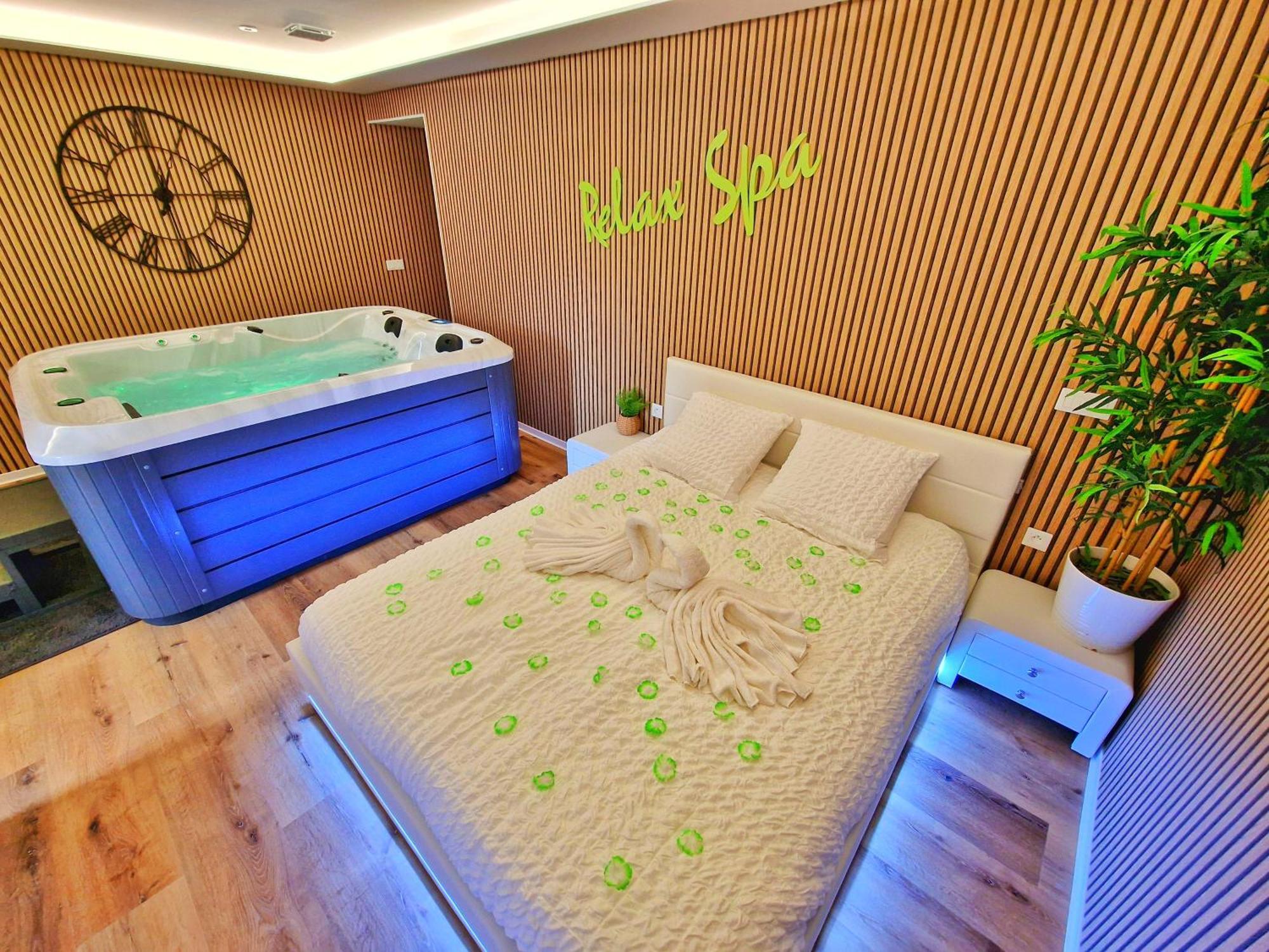 Relax Spa-4 Pers-Jacuzzi-Parking-Jardin-Clim-Colmar Muntzenheim エクステリア 写真
