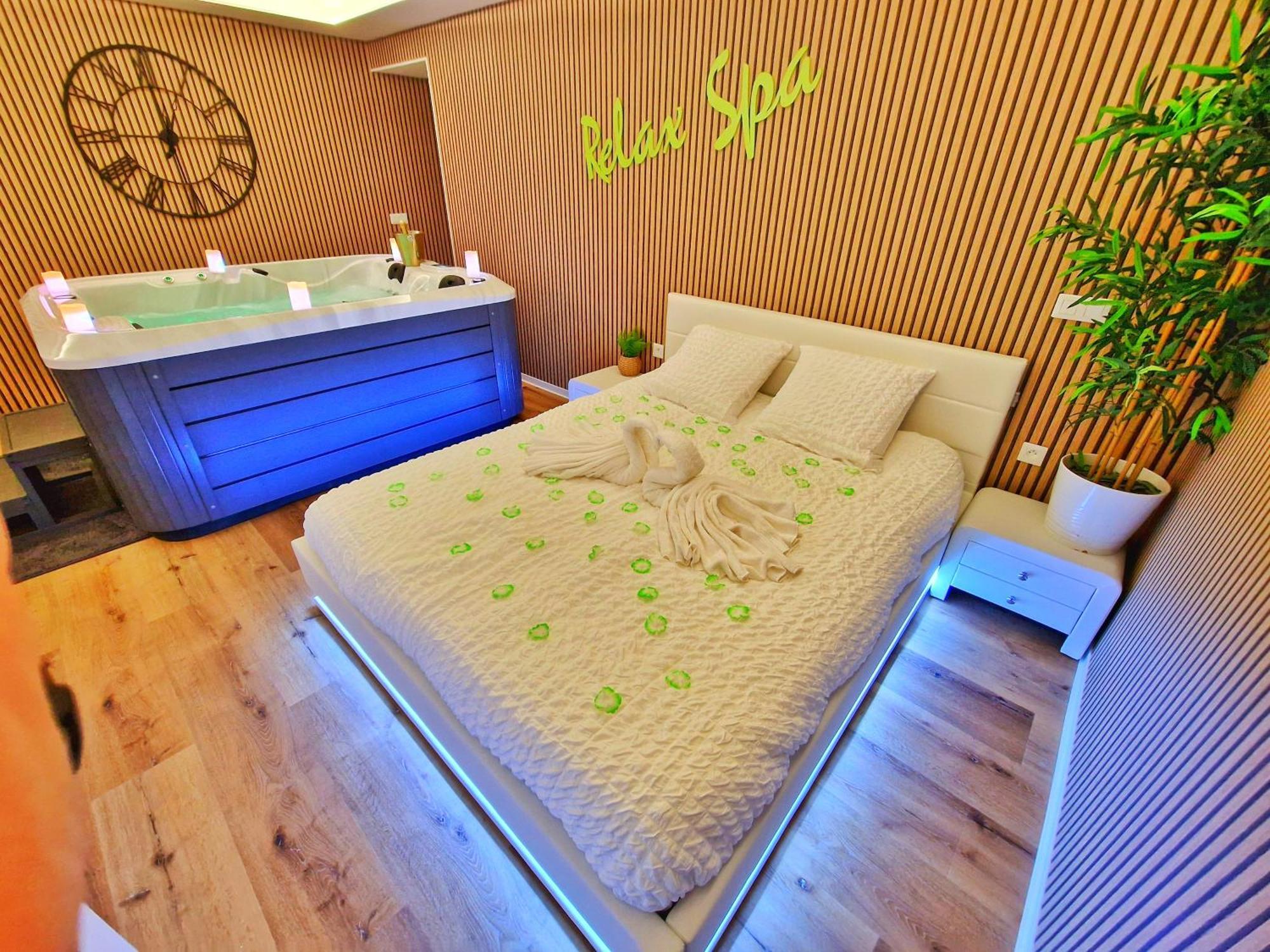 Relax Spa-4 Pers-Jacuzzi-Parking-Jardin-Clim-Colmar Muntzenheim エクステリア 写真